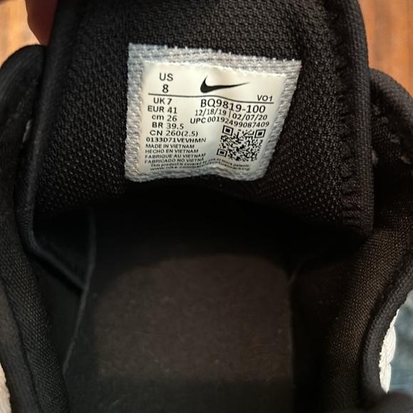 Nike lebron shoes - Picture 5 of 8